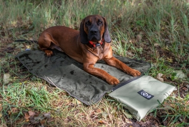 Hunde Outdoordecke, Hundedecke zum Tragen, Outdoorplatz mit Umhängegurt